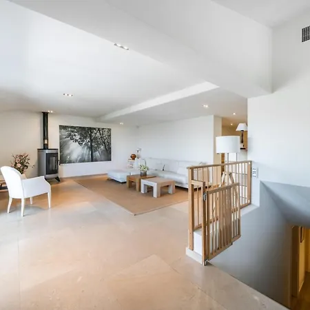 Charming Nestled In The Hills Of Cannes