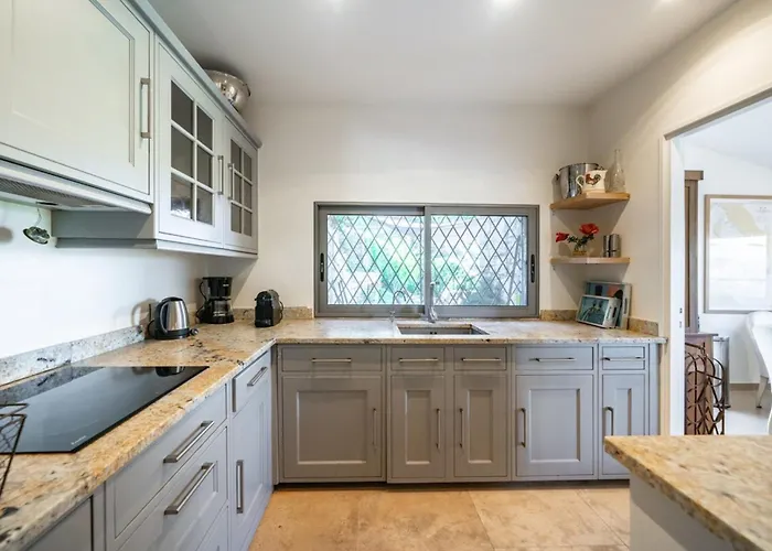 Nyaraló Charming Nestled In The Hills Of *