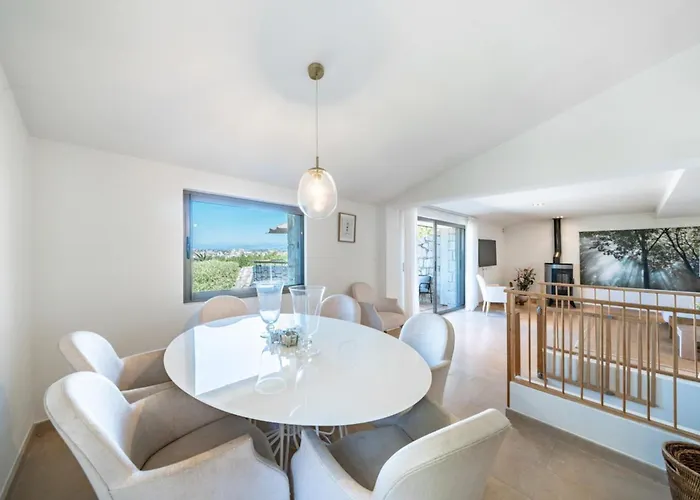 Charming Nestled In The Hills Of * Cannes