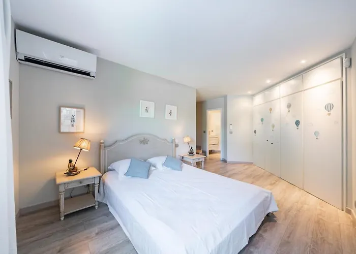 Nyaraló Charming Nestled In The Hills Of Cannes