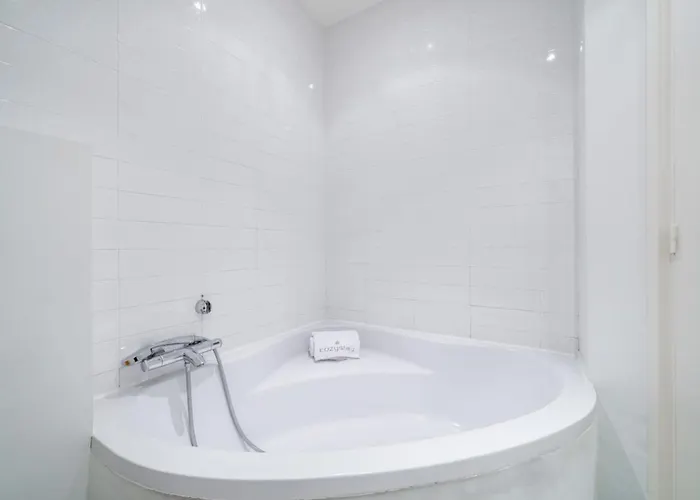 Nyaraló Charming Nestled In The Hills Of Cannes