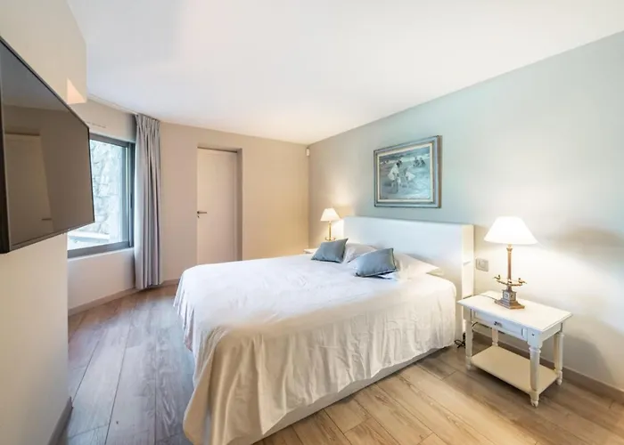 Charming Nestled In The Hills Of Cannes